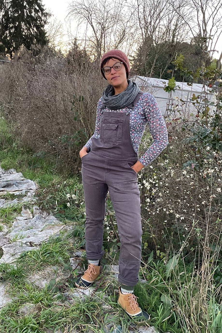 Peto de trabajo de lona elástica para mujer